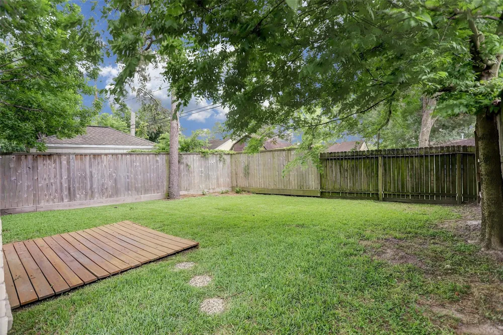 963 Althea Drive Houston, TX 77018