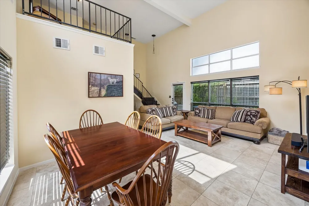 963 Althea Drive Houston, TX 77018