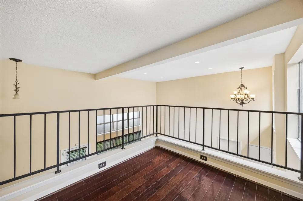 963 Althea Drive Houston, TX 77018