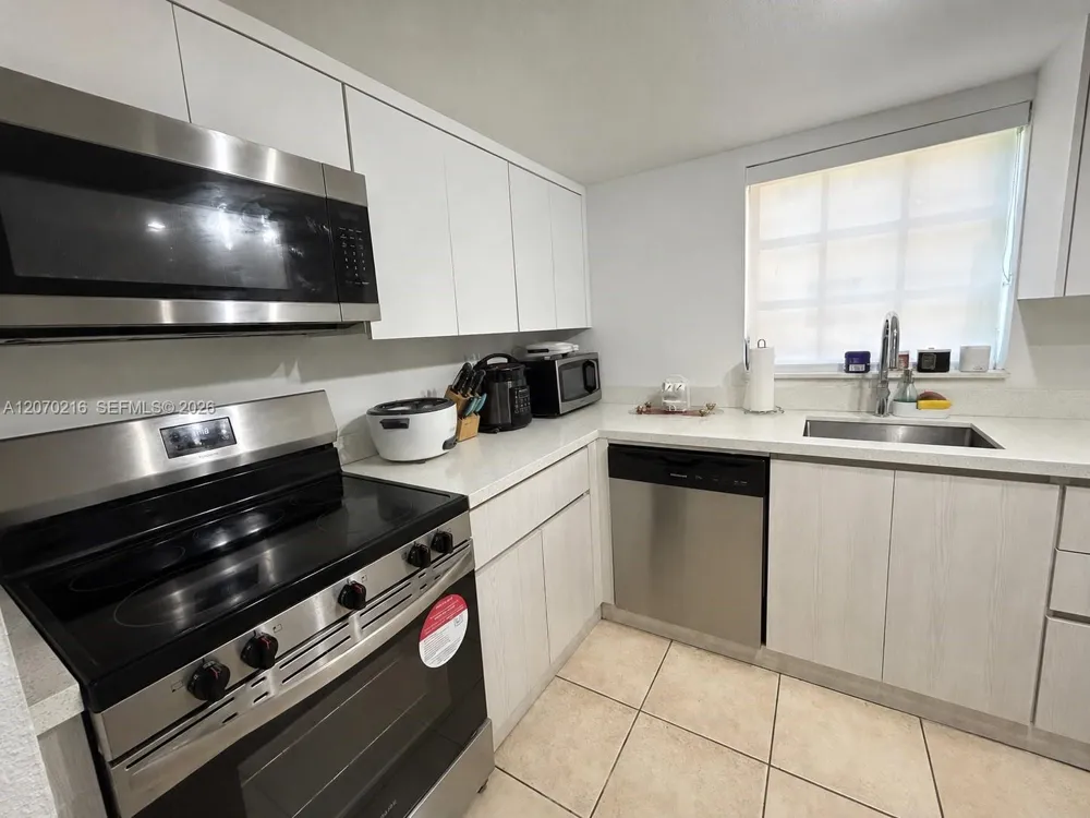 8500 SW 109th Ave #6-220 Miami, FL 33173