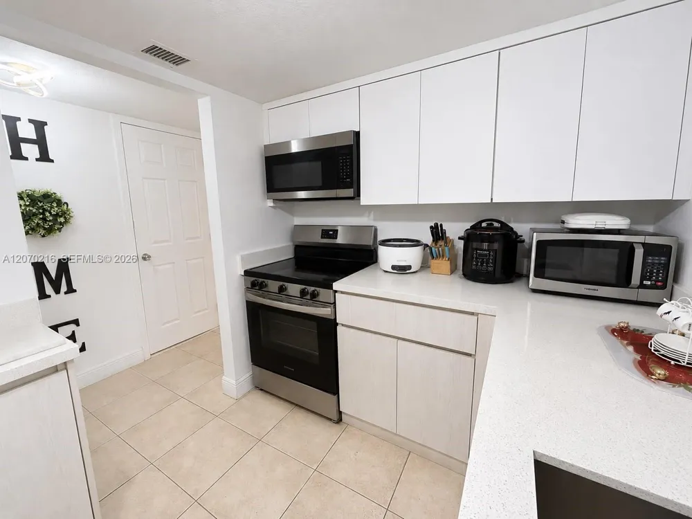 8500 SW 109th Ave #6-220 Miami, FL 33173