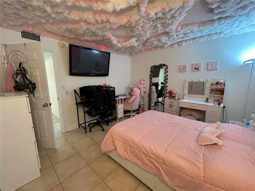 8500 SW 109th Ave #6-220 Miami, FL 33173