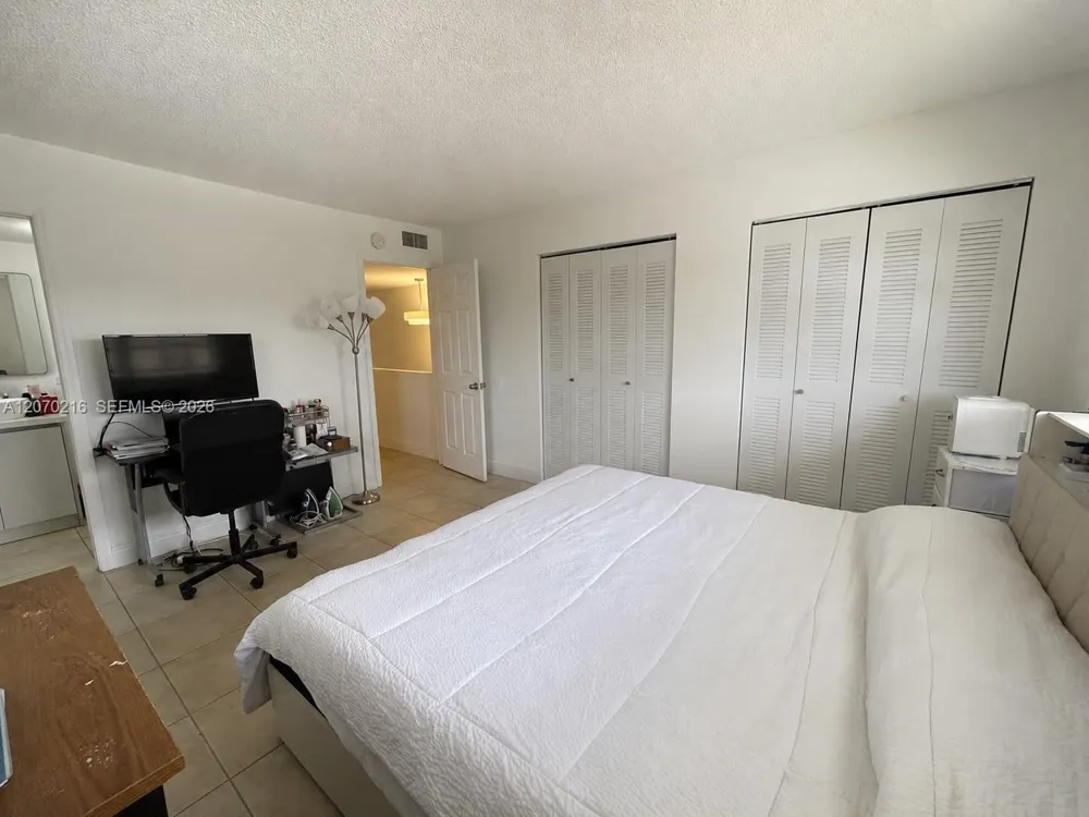 8500 SW 109th Ave #6-220 Miami, FL 33173