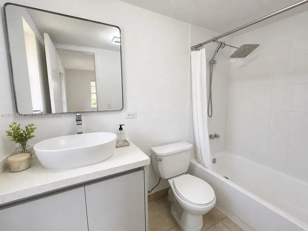8500 SW 109th Ave #6-220 Miami, FL 33173