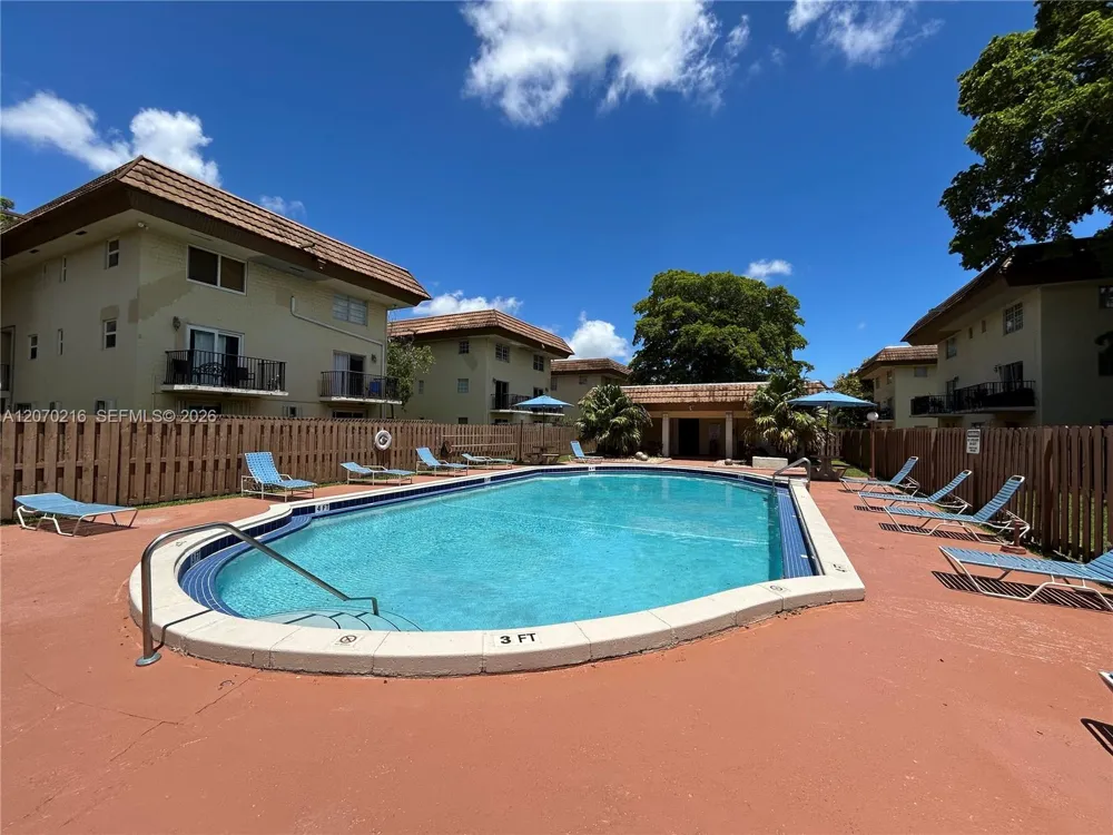 8500 SW 109th Ave #6-220 Miami, FL 33173