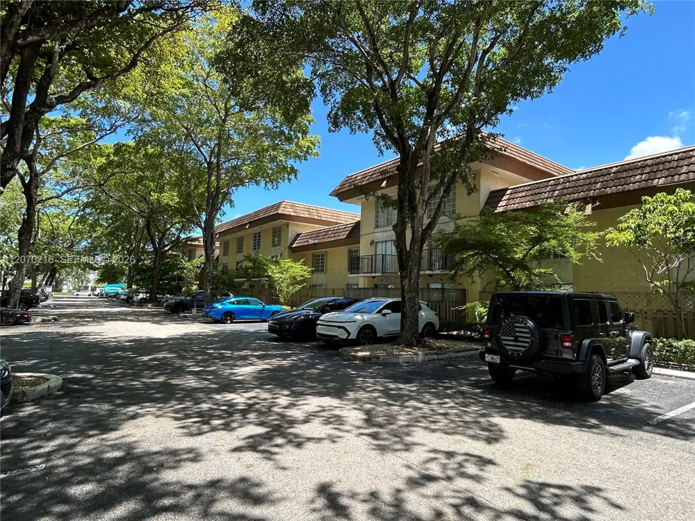 8500 SW 109th Ave #6-220 Miami, FL 33173