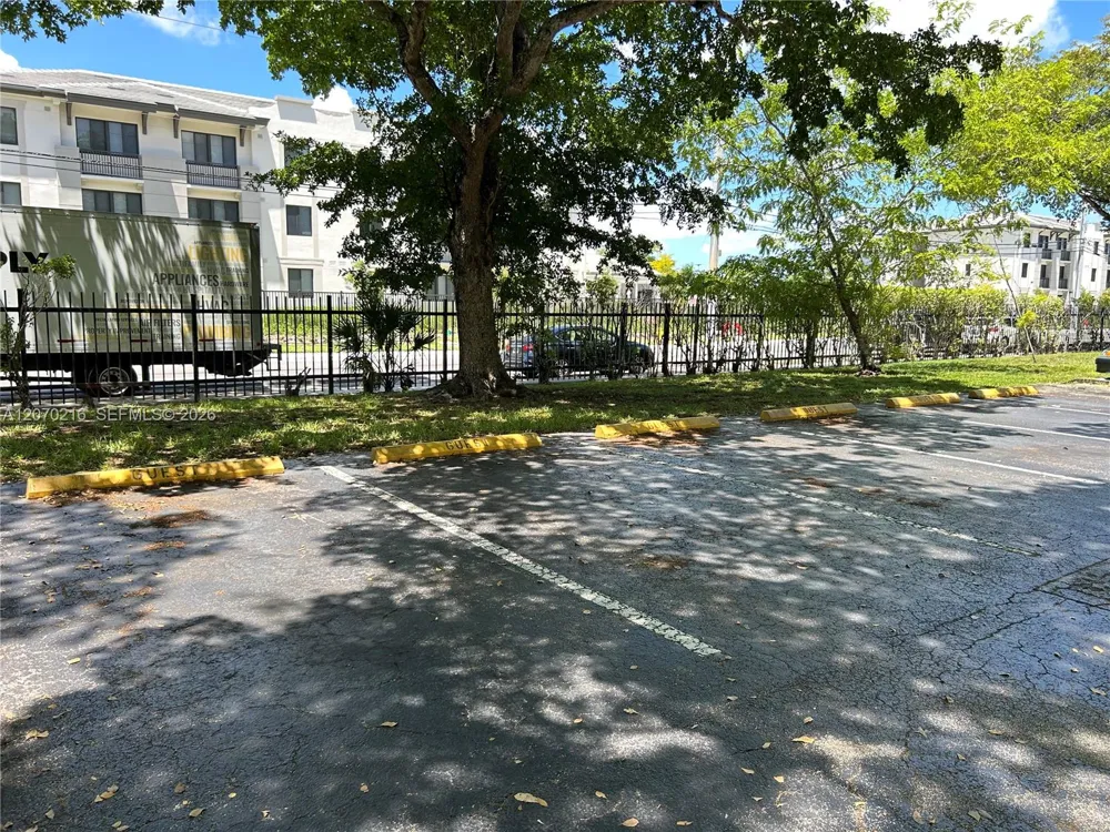 8500 SW 109th Ave #6-220 Miami, FL 33173