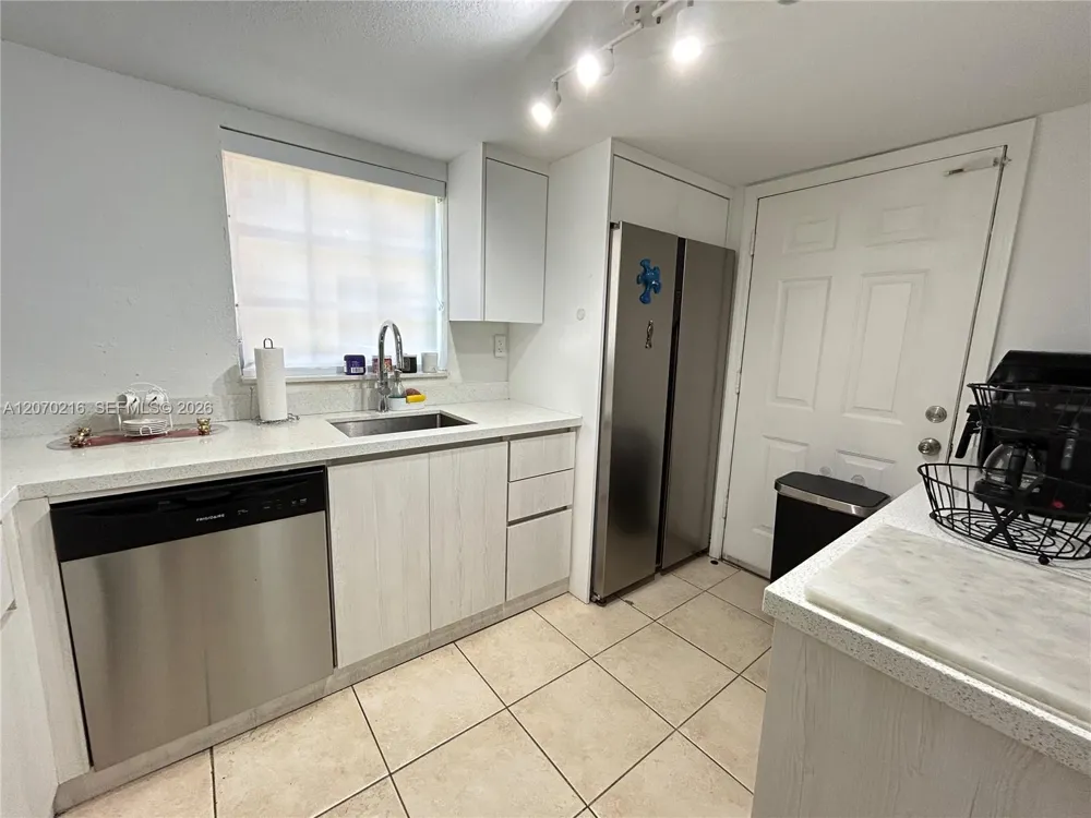 8500 SW 109th Ave #6-220 Miami, FL 33173