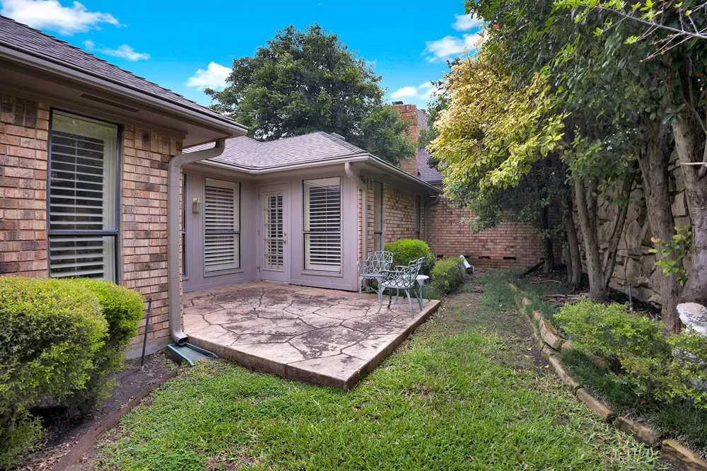 16046 Chalfont Circle Dallas, TX 75248
