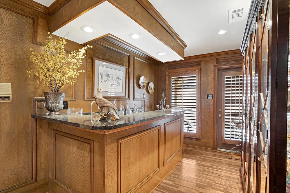 16046 Chalfont Circle Dallas, TX 75248