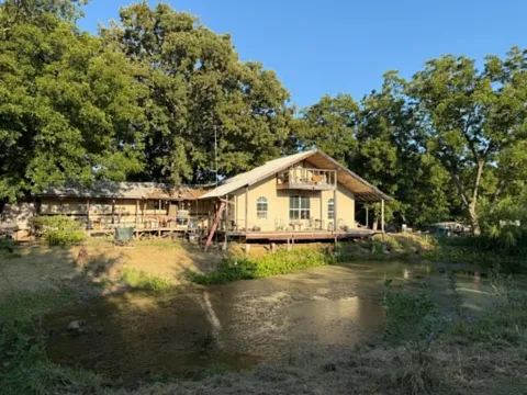 2707 S State Highway 121 Highway S