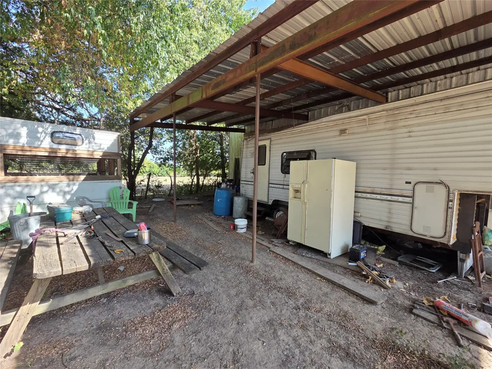 2707 S State Highway 121 Highway S Bonham, TX 75418