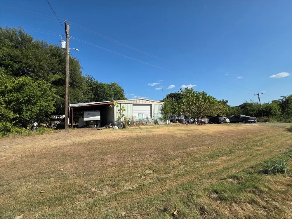 2707 S State Highway 121 Highway S Bonham, TX 75418