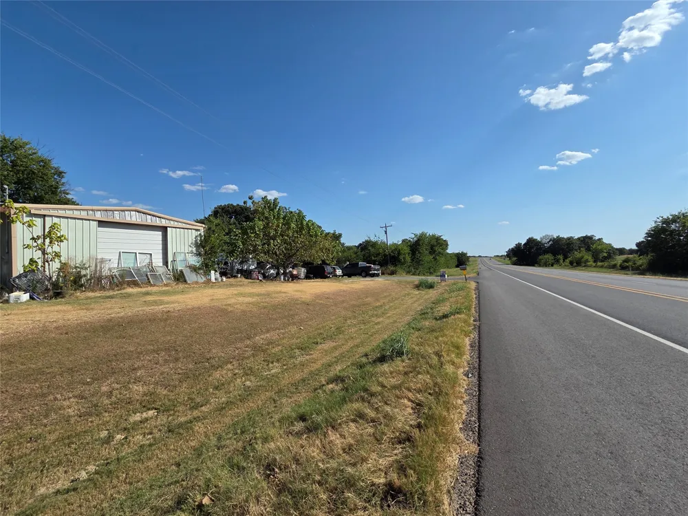 2707 S State Highway 121 Highway S Bonham, TX 75418