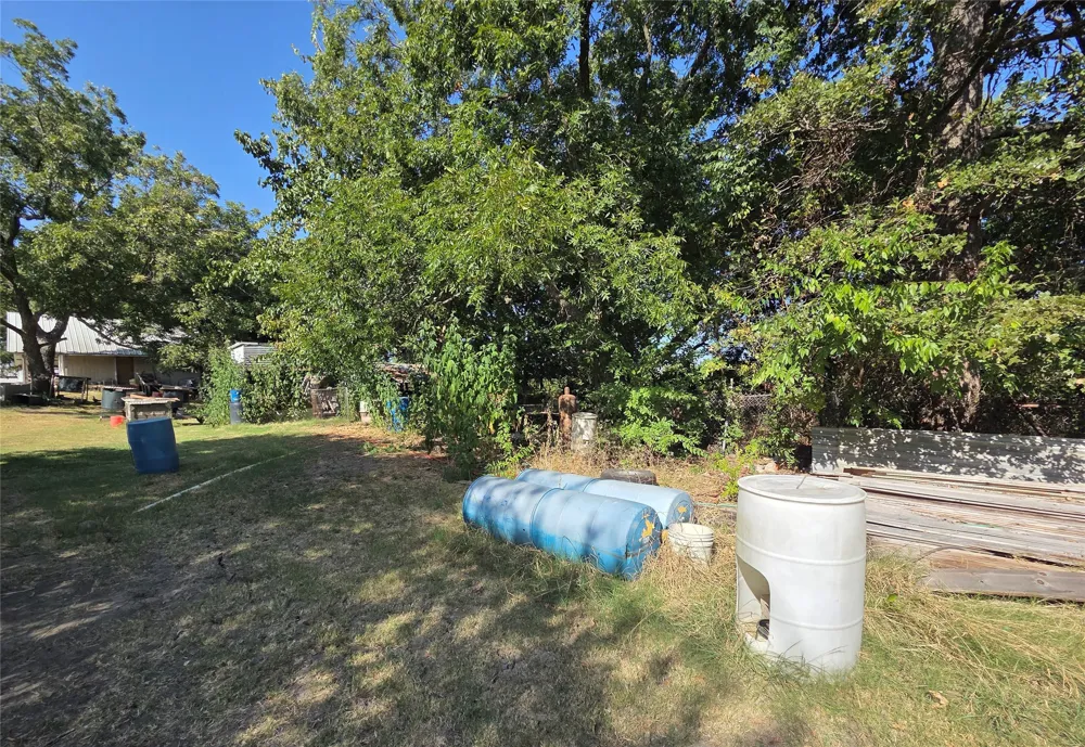 2707 S State Highway 121 Highway S Bonham, TX 75418