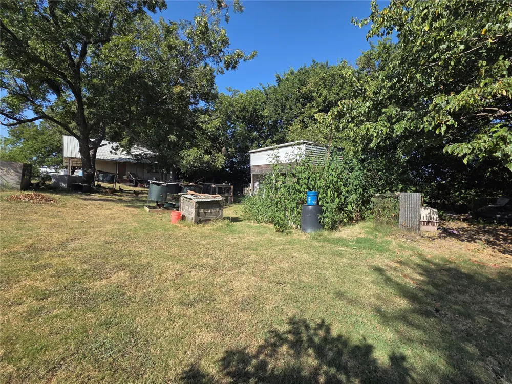 2707 S State Highway 121 Highway S Bonham, TX 75418
