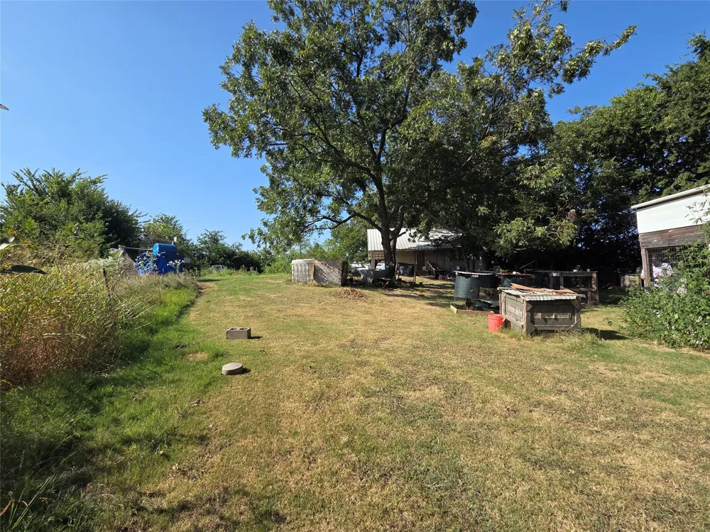 2707 S State Highway 121 Highway S Bonham, TX 75418