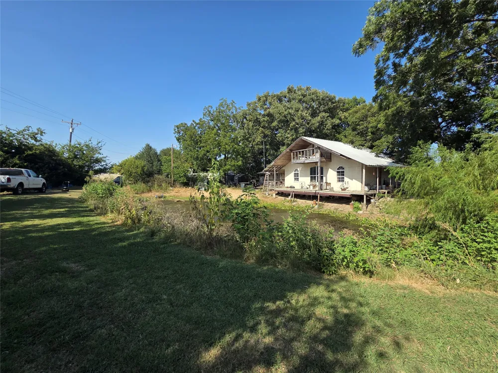 2707 S State Highway 121 Highway S Bonham, TX 75418
