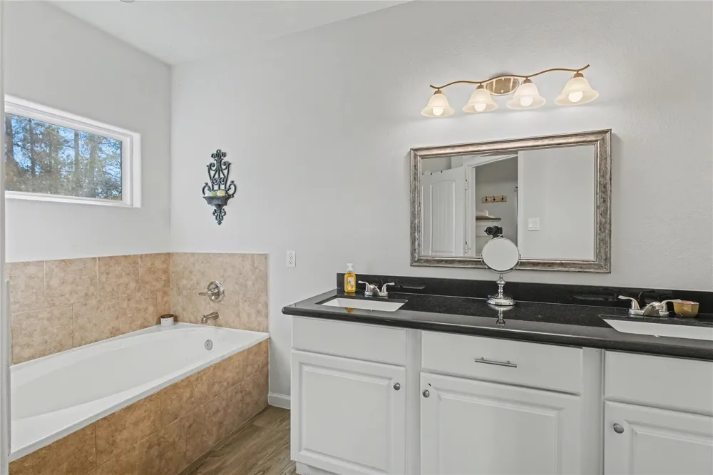 186 Village Cove Loop Livingston, TX 77351