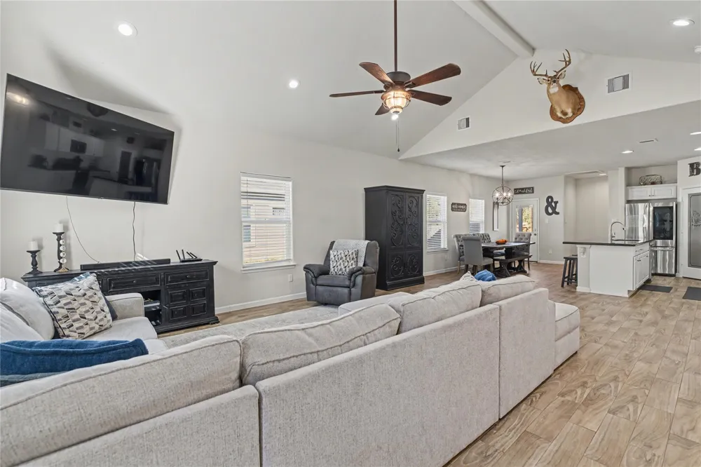 186 Village Cove Loop Livingston, TX 77351