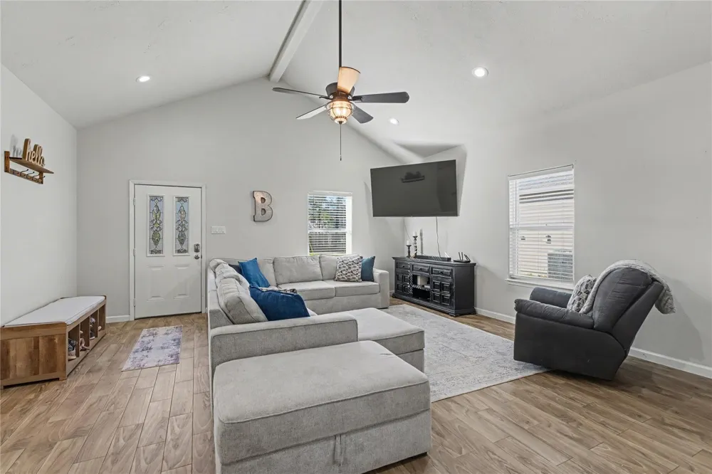 186 Village Cove Loop Livingston, TX 77351