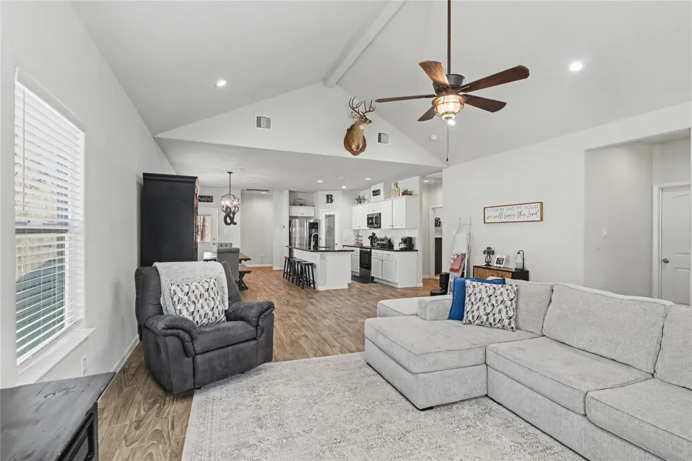 186 Village Cove Loop Livingston, TX 77351