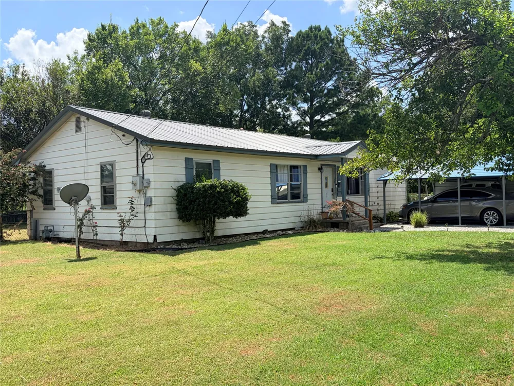 617 W 7th Street Kiowa, OK 74553