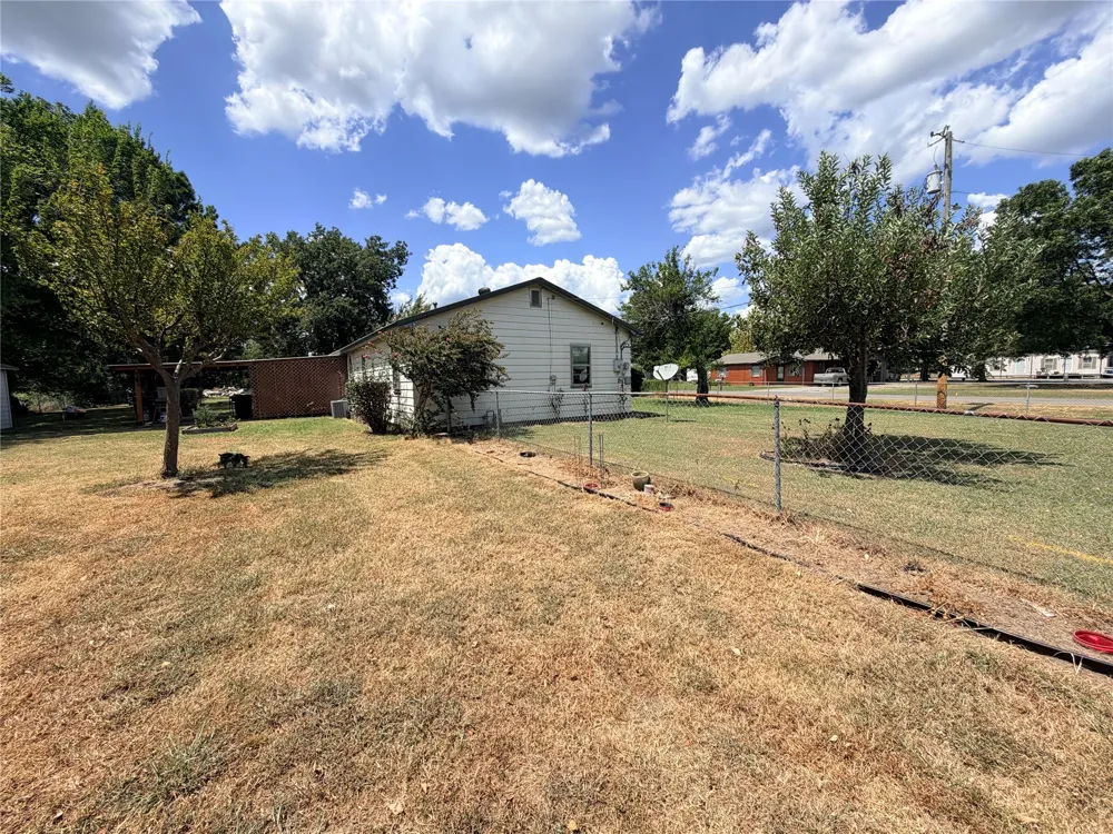 617 W 7th Street Kiowa, OK 74553