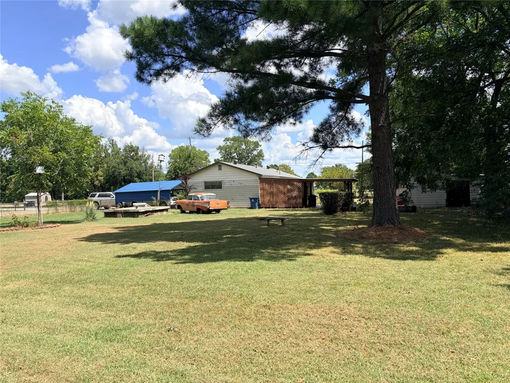 617 W 7th Street Kiowa, OK 74553