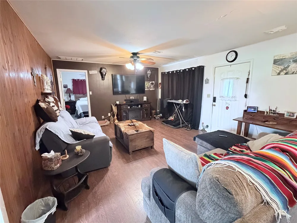 617 W 7th Street Kiowa, OK 74553