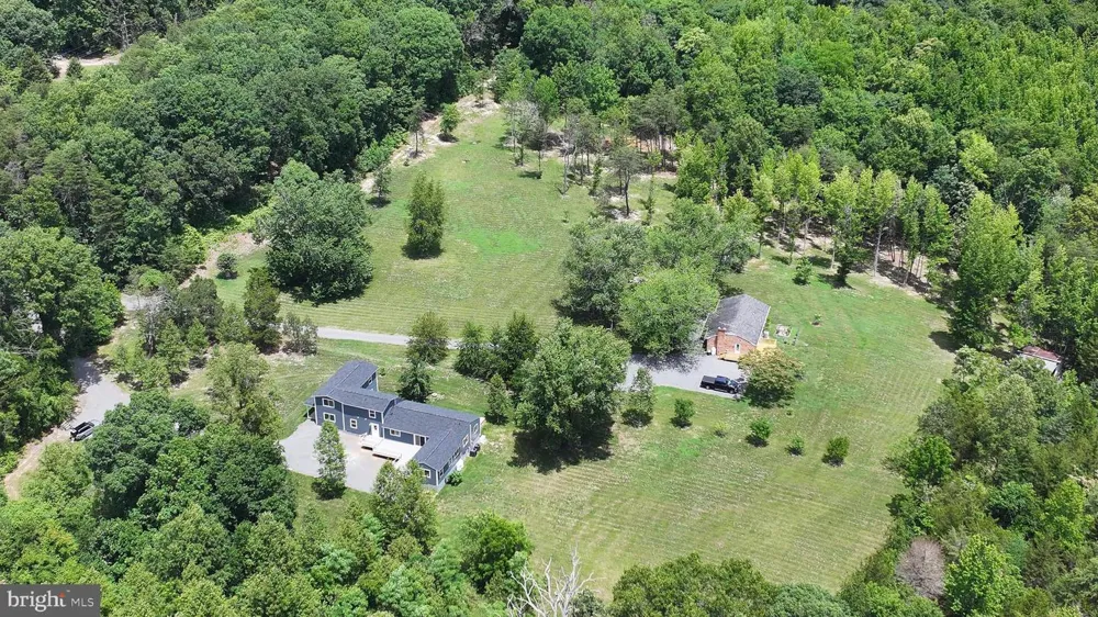 1142 ZACHARY TAYLOR HIGHWAY Mineral, VA 23117