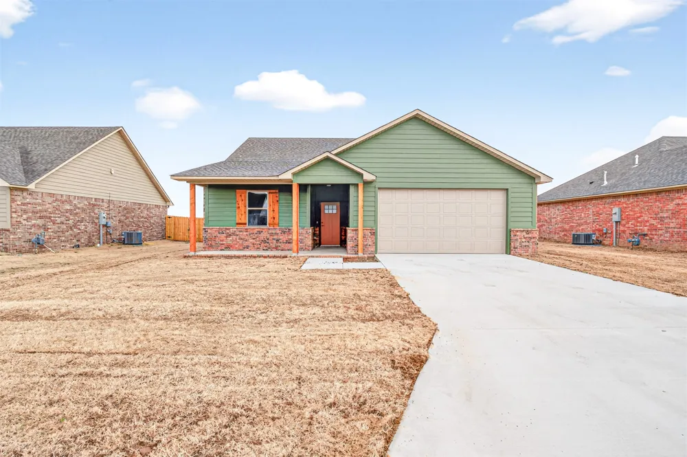 124 Countryside Way Pocola, OK 74902