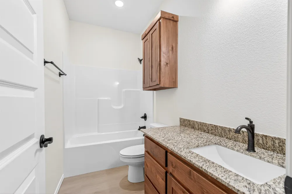 124 Countryside Way Pocola, OK 74902
