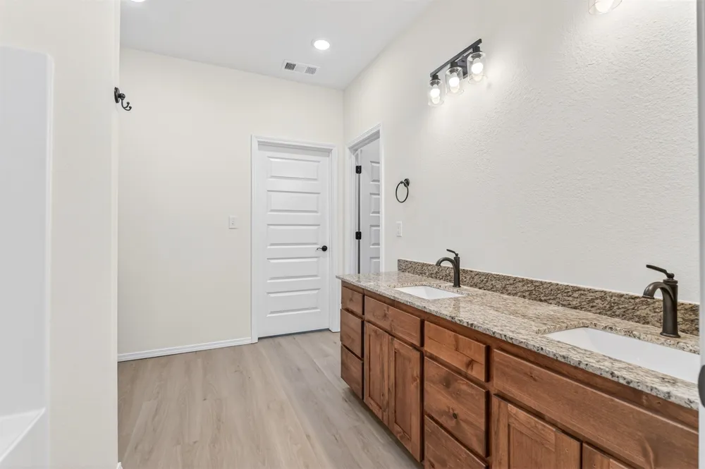 124 Countryside Way Pocola, OK 74902