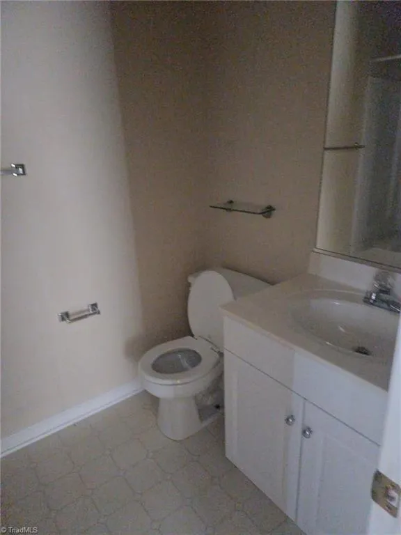 3733 MORRIS FARM DRIVE #3A Greensboro, NC 27409