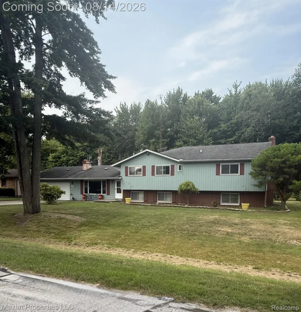2595 Evergreen Lane Port Huron City, MI 48060