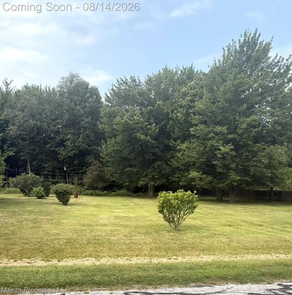 2595 Evergreen Lane Port Huron City, MI 48060