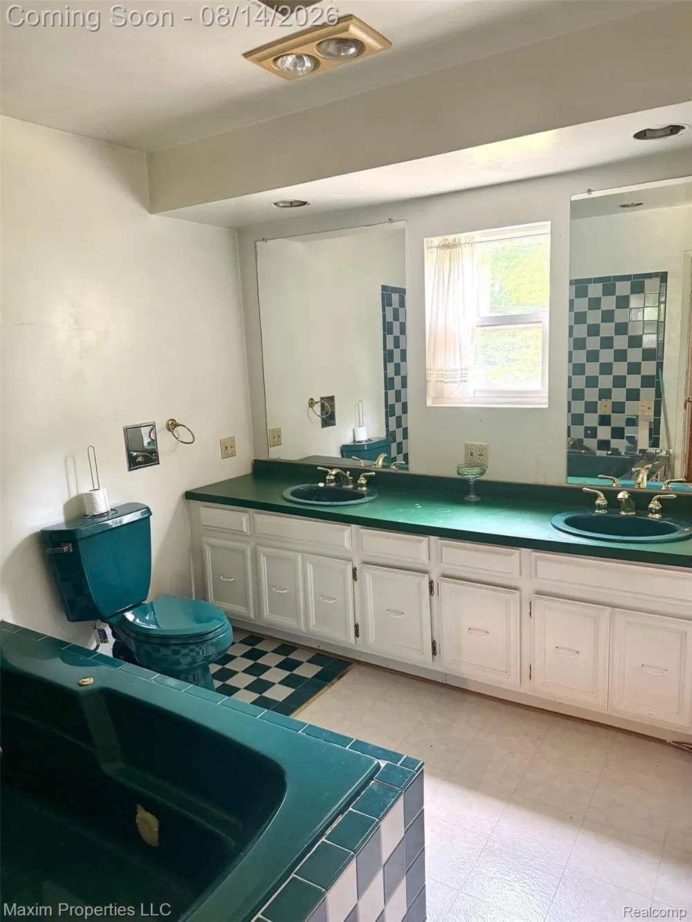 2595 Evergreen Lane Port Huron City, MI 48060