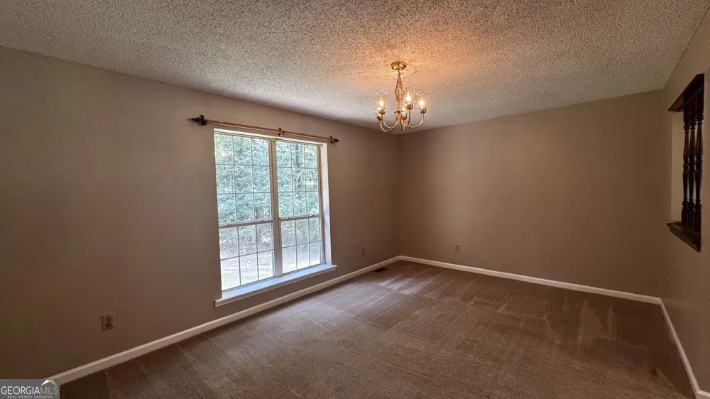 1997 McKinley RD Zebulon, GA 30295