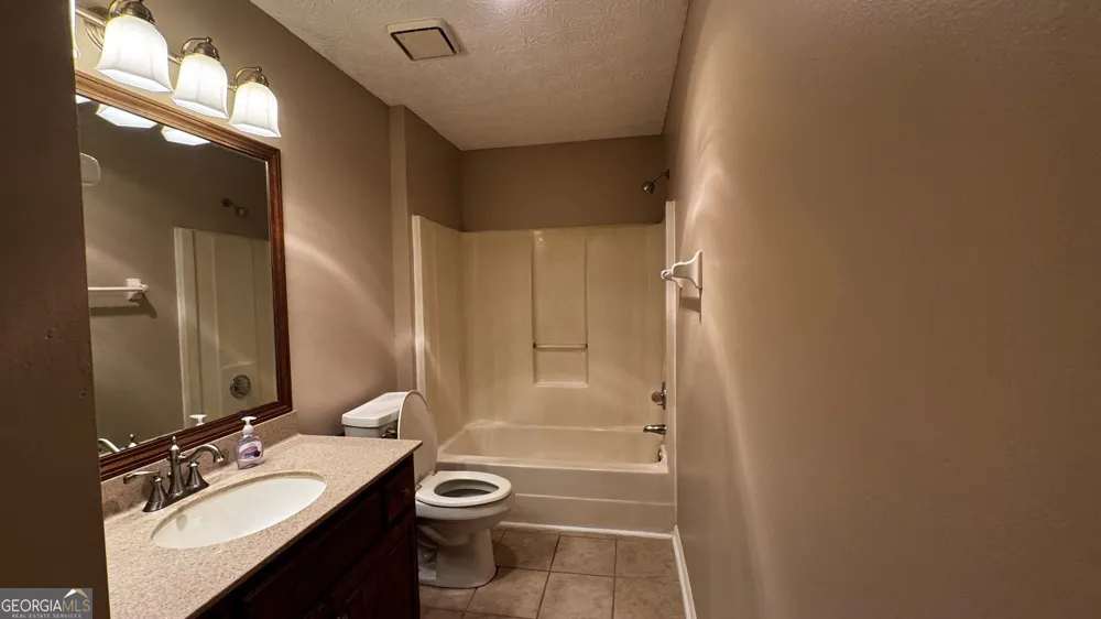 1997 McKinley RD Zebulon, GA 30295