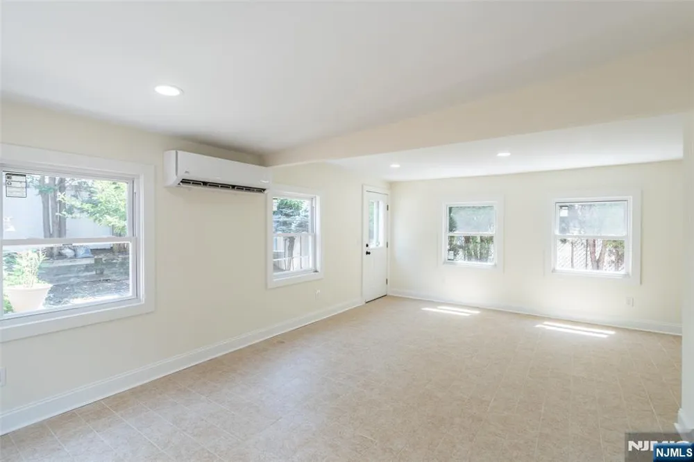 218 Riverview Avenue North Arlington, NJ 07031