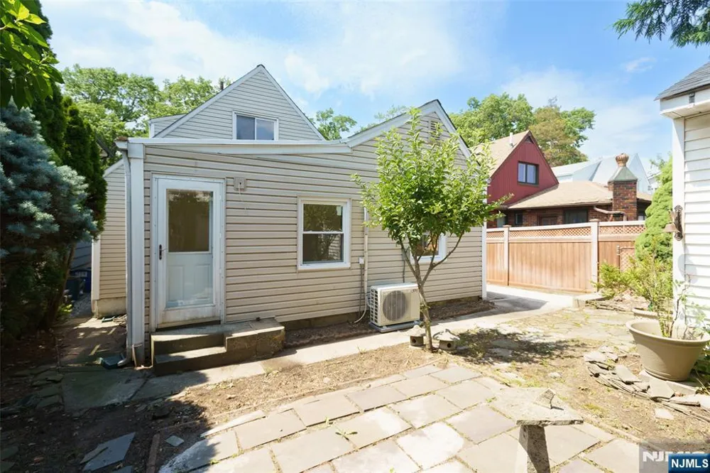 218 Riverview Avenue North Arlington, NJ 07031