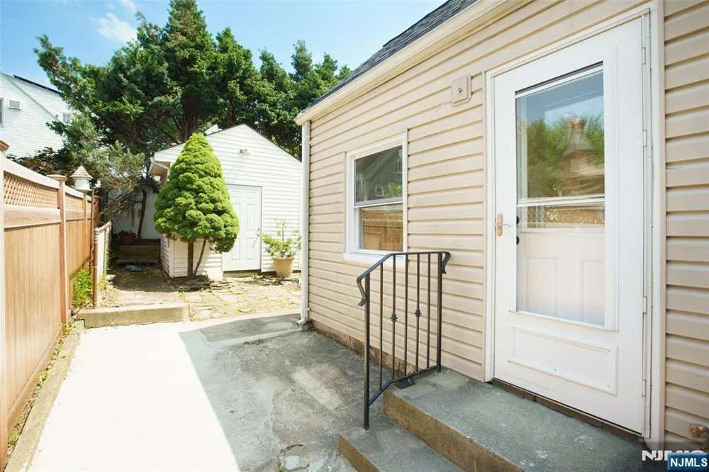 218 Riverview Avenue North Arlington, NJ 07031