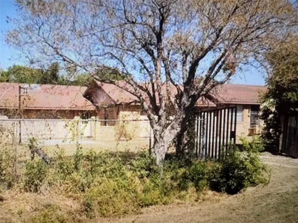 813 E Highway 114 Boyd, TX 76023