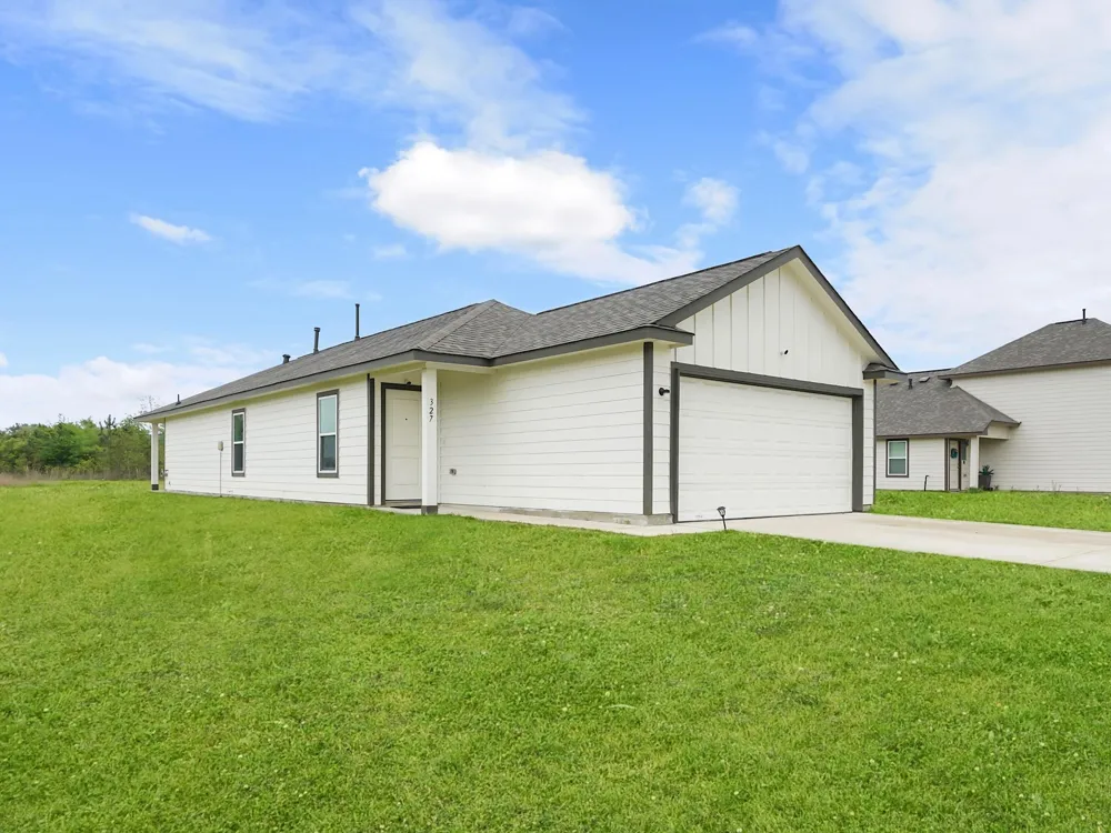 327 Road 5138 Road Cleveland, TX 77327