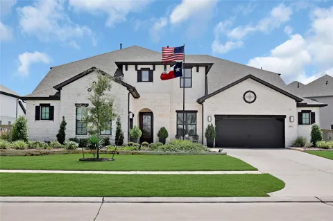 4823 Creekbend Drive