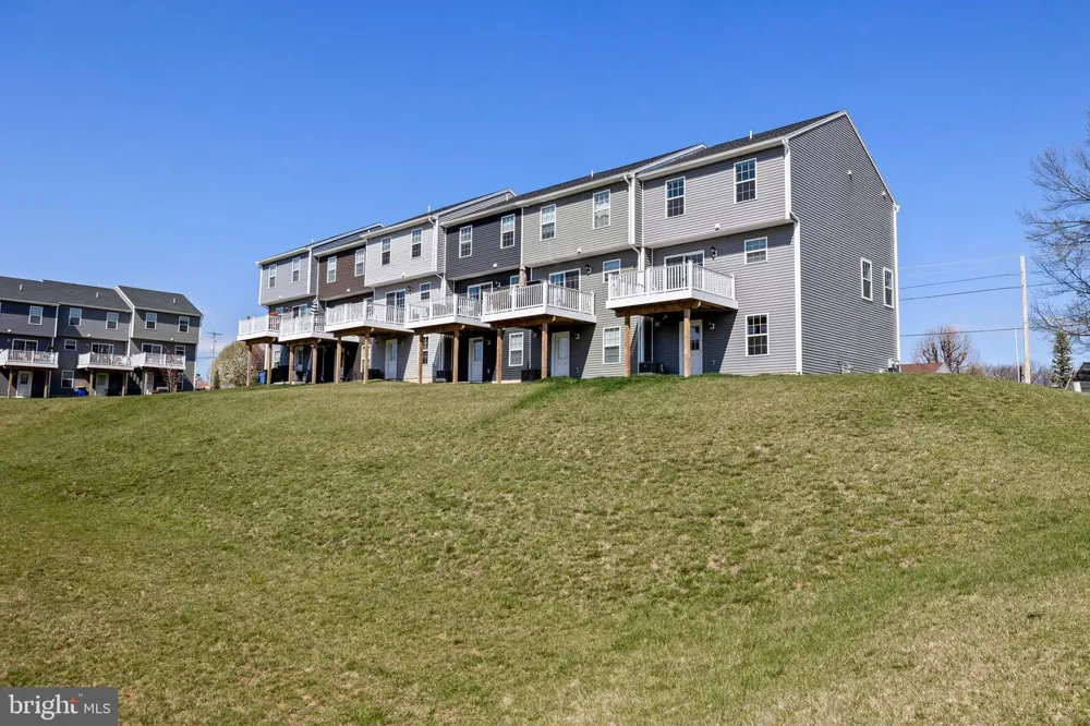 20 HEATH CIR Carlisle, PA 17015