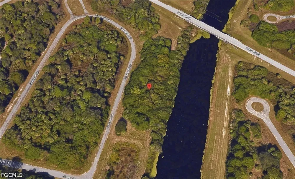 Grenard Circle North Port, FL 34288