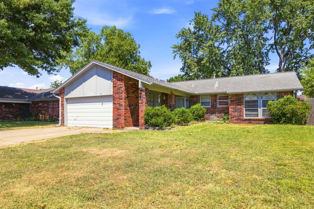 1000 W Nashville Street Broken Arrow, OK 74012