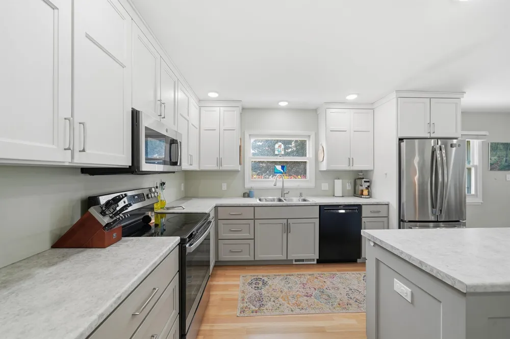 714 Sunset Lane Cadillac City, MI 49601